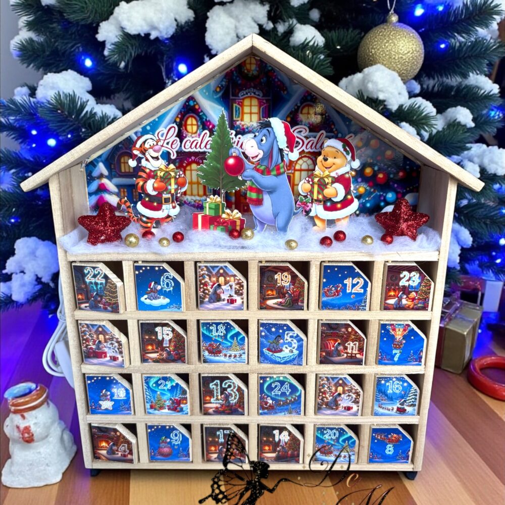 Calendrier de l’Avent en bois et LED personnalisé Winnie l’ourson bourriquet tigrou