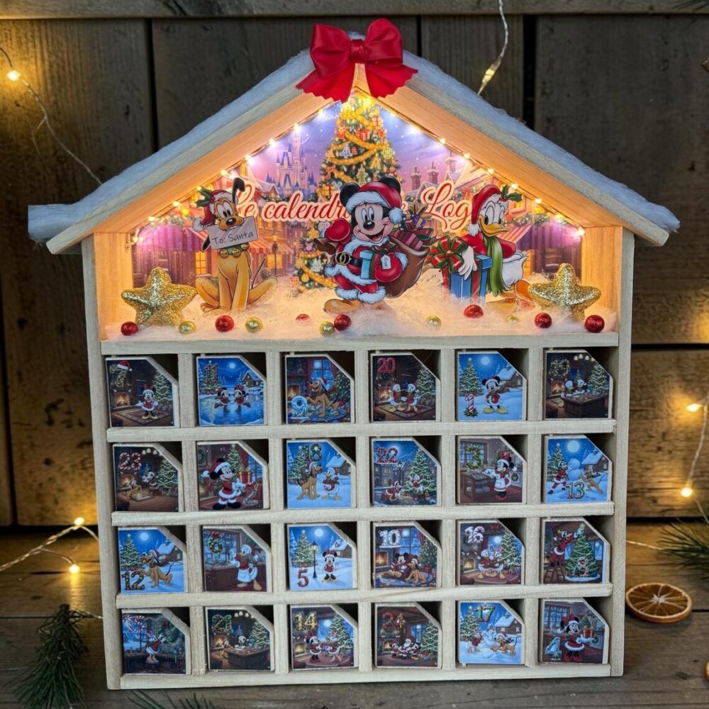Calendrier de l’Avent en bois et LED personnalisé Mickey et ses amis