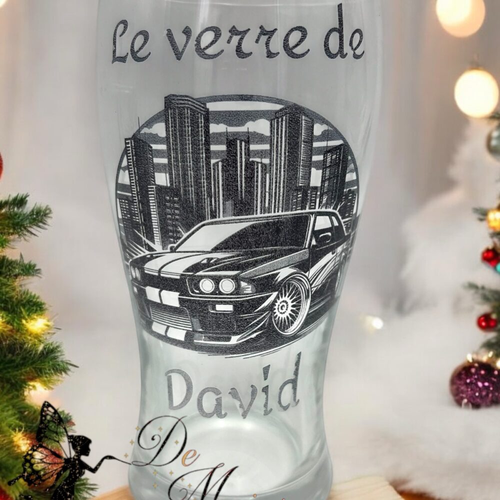 Verre gravé personnalisé voiture sport
