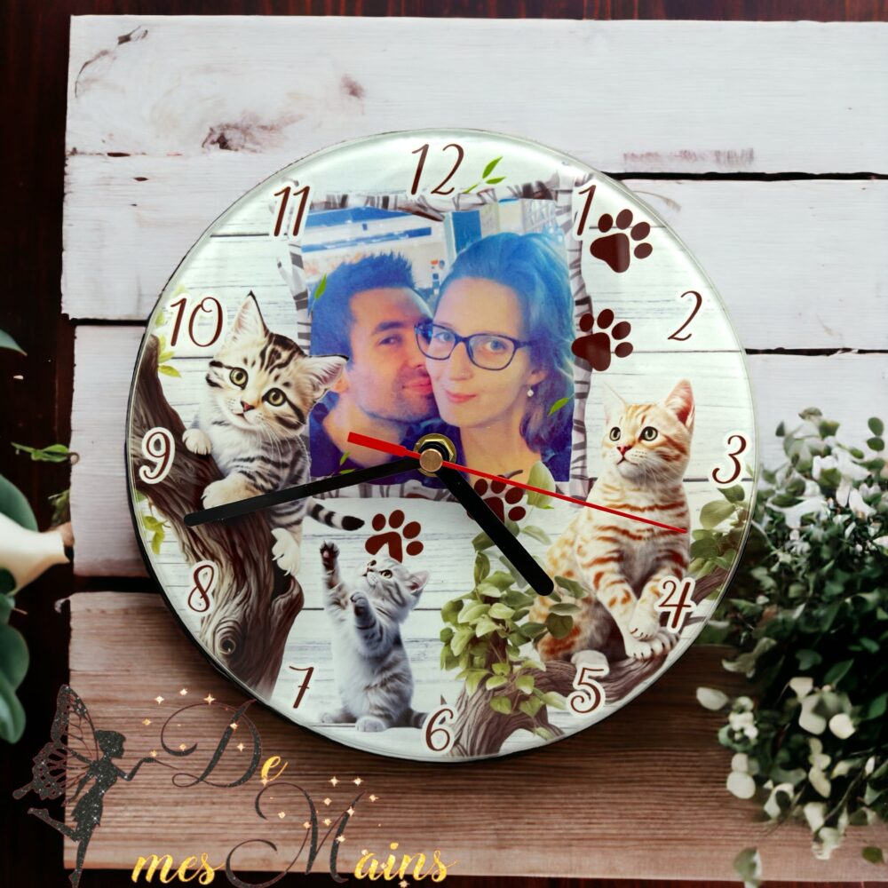 Horloge en verre personnalisée modèle chat